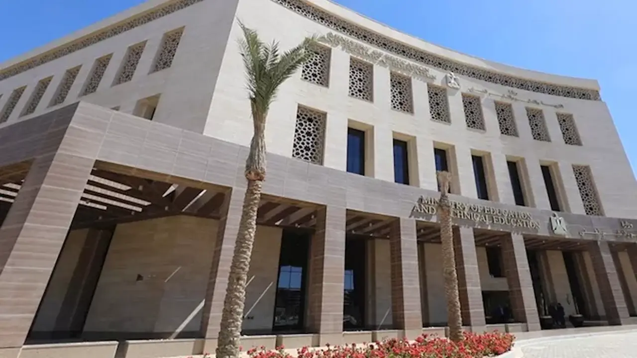 رد حاسم من وزارة التعليم حول حقيقة تعطيل الدراسة الأربعاء والخميس المقبلين